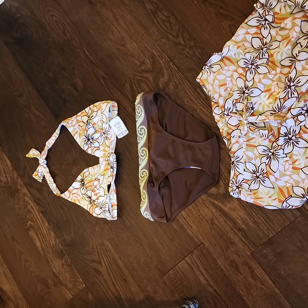 NWT 3-Pieces Swimsuit from Ana Romano